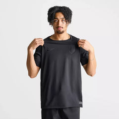 https://cdn.shopify.com/s/files/1/0911/7686/1985/files/IB5381_010_M3.webp?v=1775142884